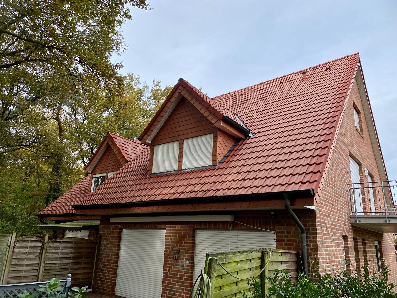 Dachreinigung Beesten Nachher: Ein gepflegtes, sauberes Dach.