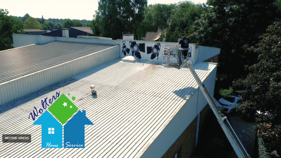 Video starten: Fachgerechte Dachreinigung Beesten